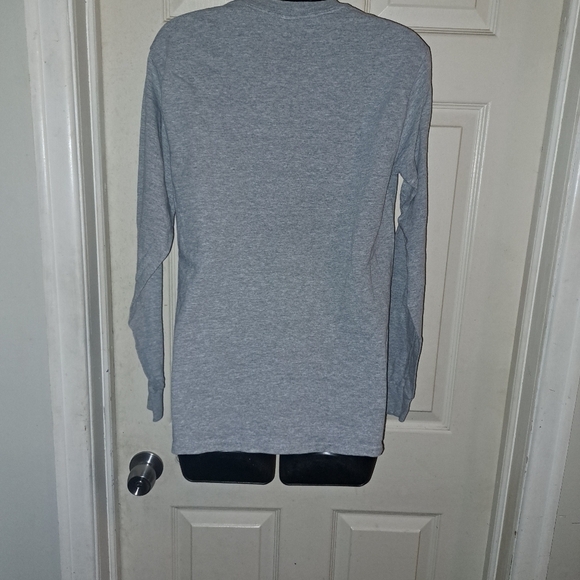 Gildan graphic T-Shirt size small - Picture 4 of 5